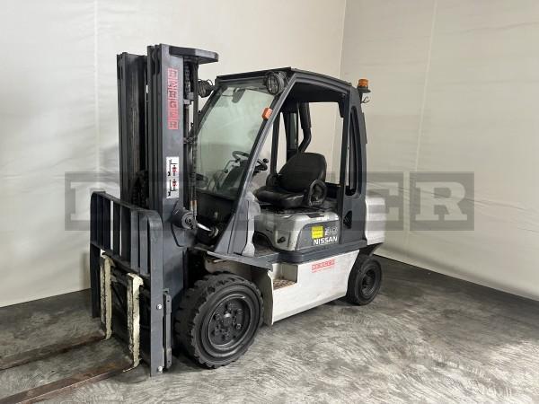 Nissan YG1D2A30Q Diesel Frontstapler